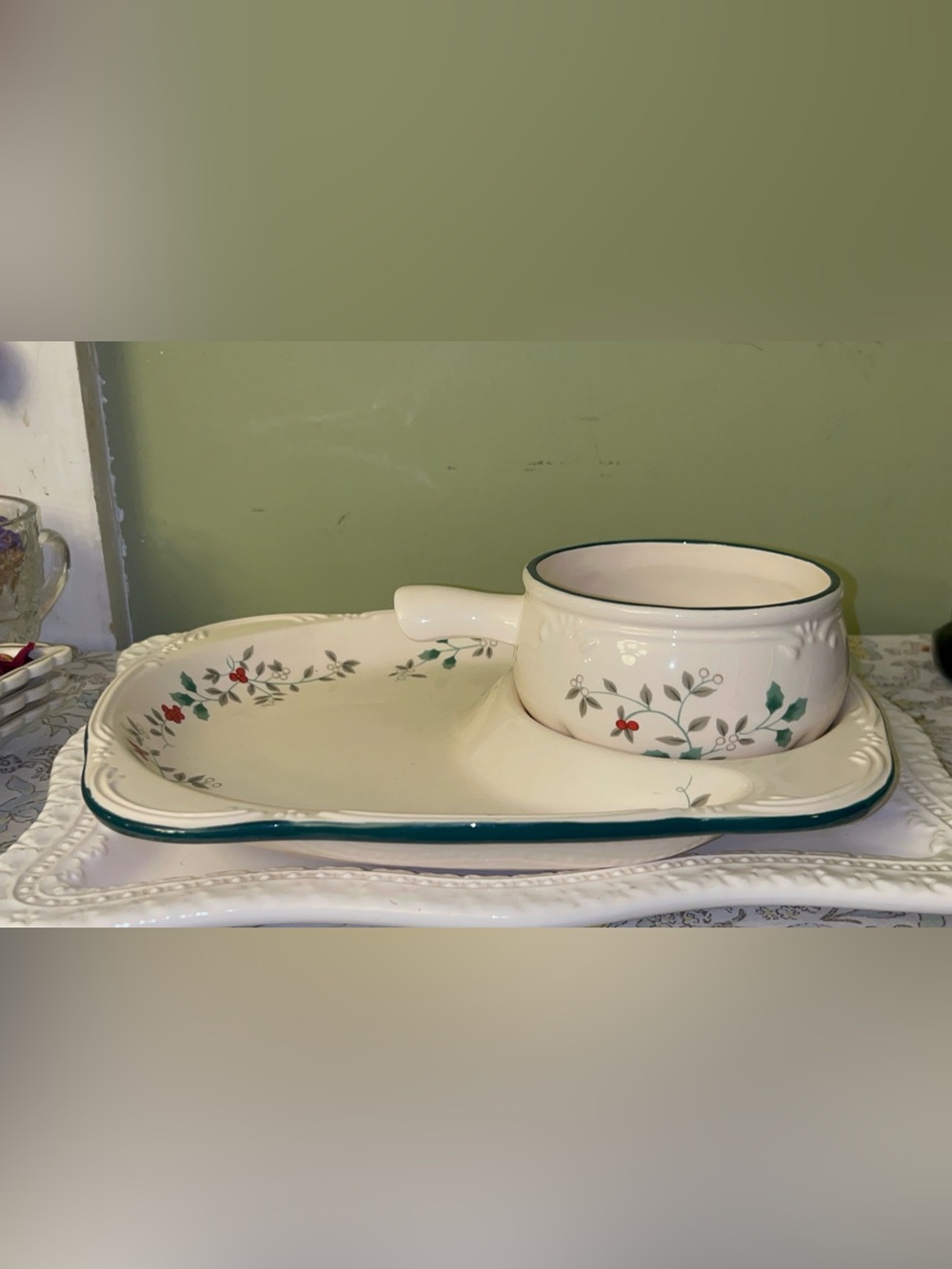 Pfaltzgraff Winterberry Snack Set/Soup and Sandwich Plate